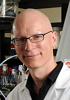 Dr D&eacute;rick Rousseau